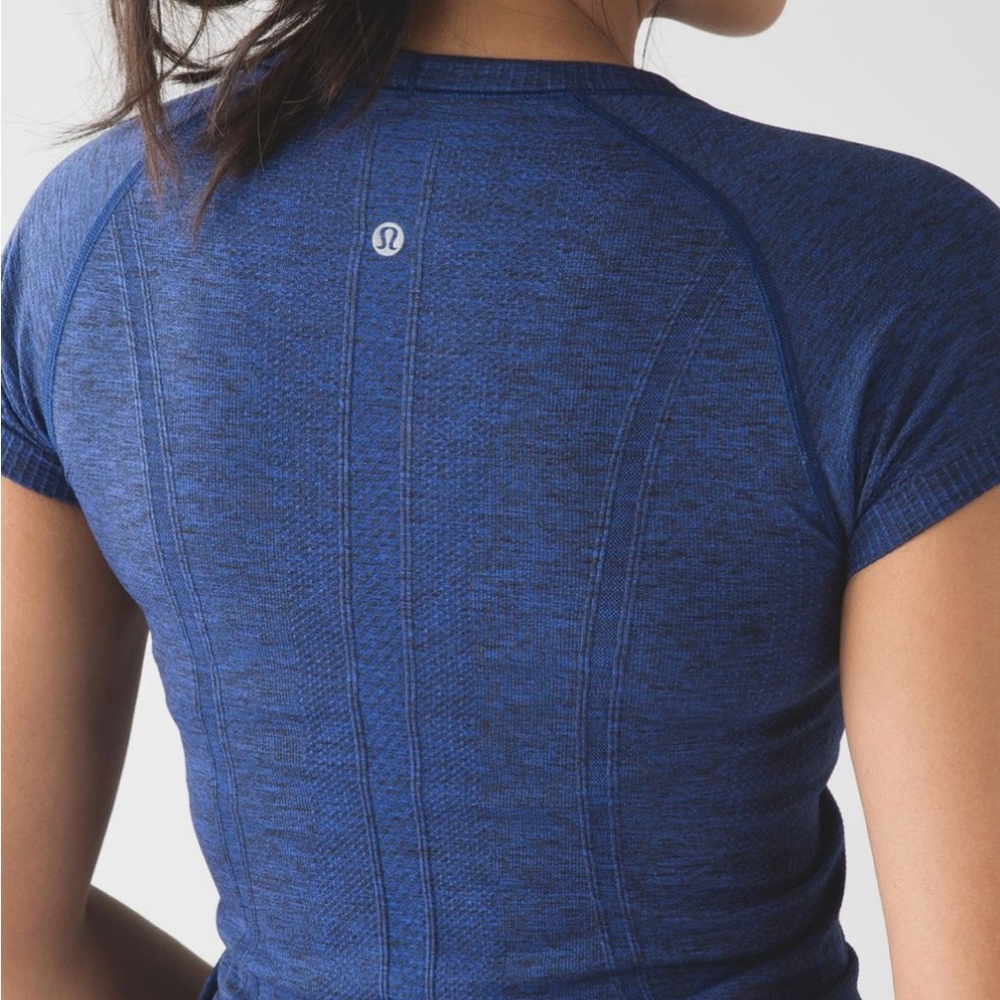Lululemon Swiftly Tech Short Sleeve Crew Black / Sapphire Blue Size 6
